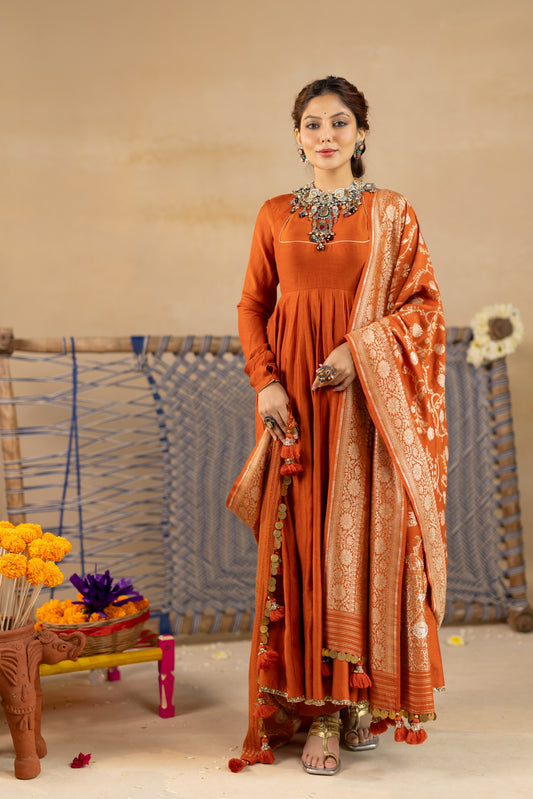 Mrigesha Dupatta