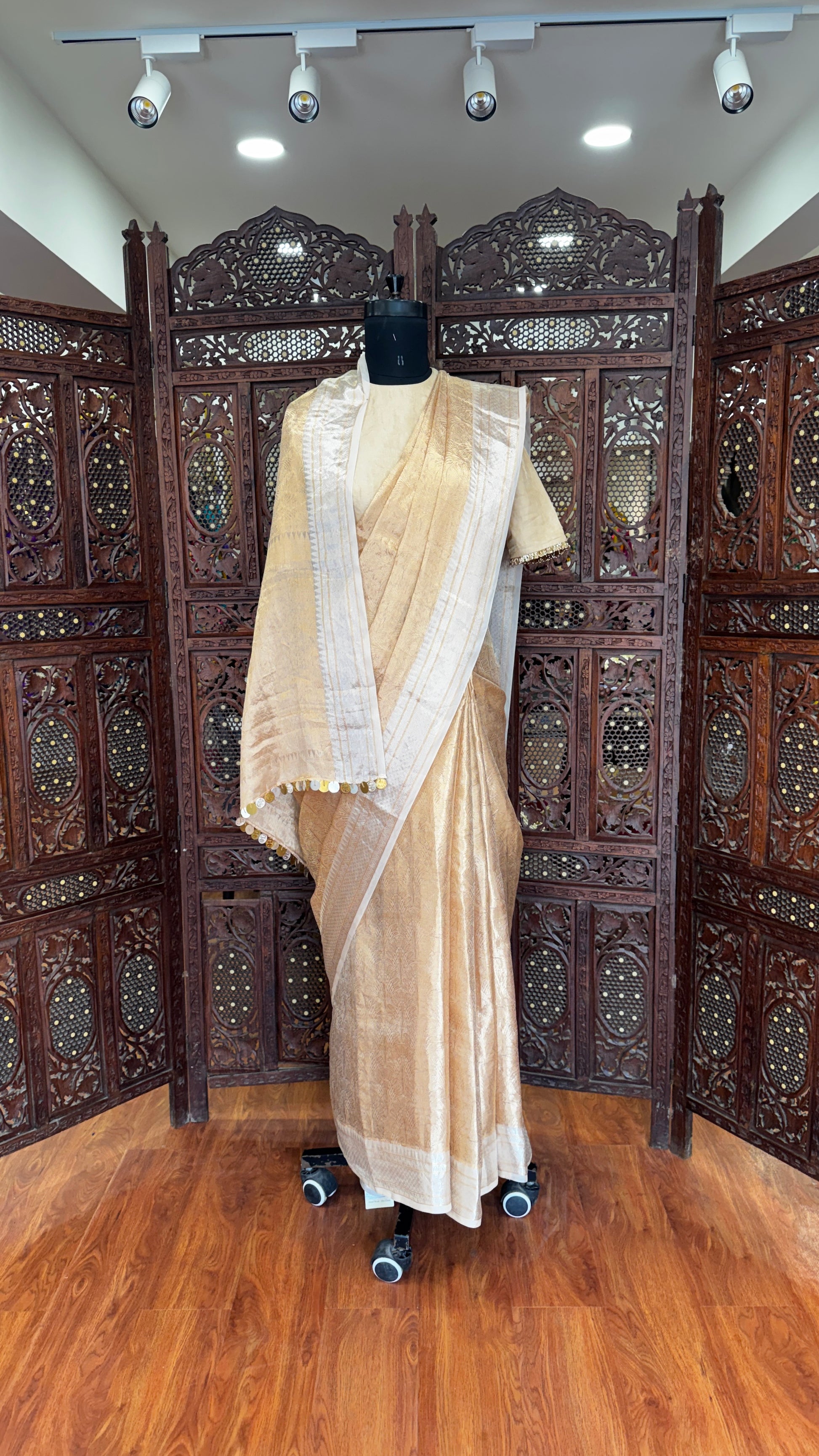 Naina Saree - Anjanase
