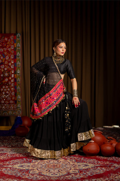 Jhamku Lehenga Set