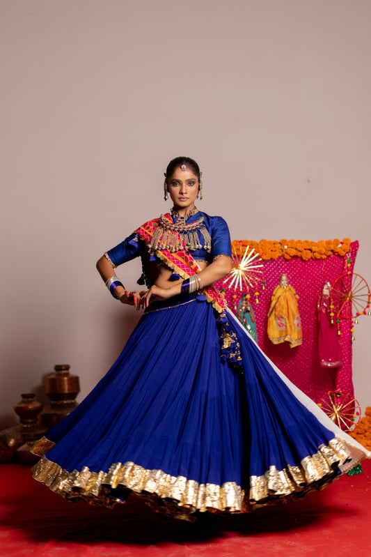 Jhamku Lehenga Set