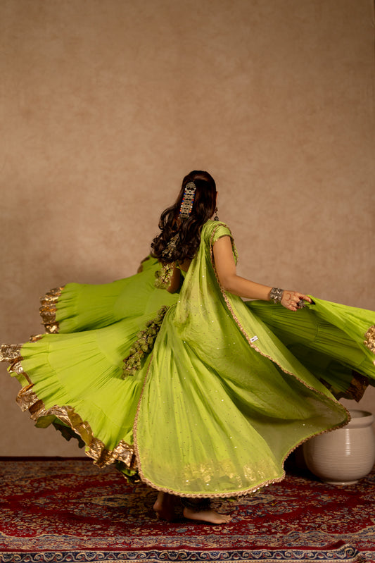 Jhamku Lehenga Set