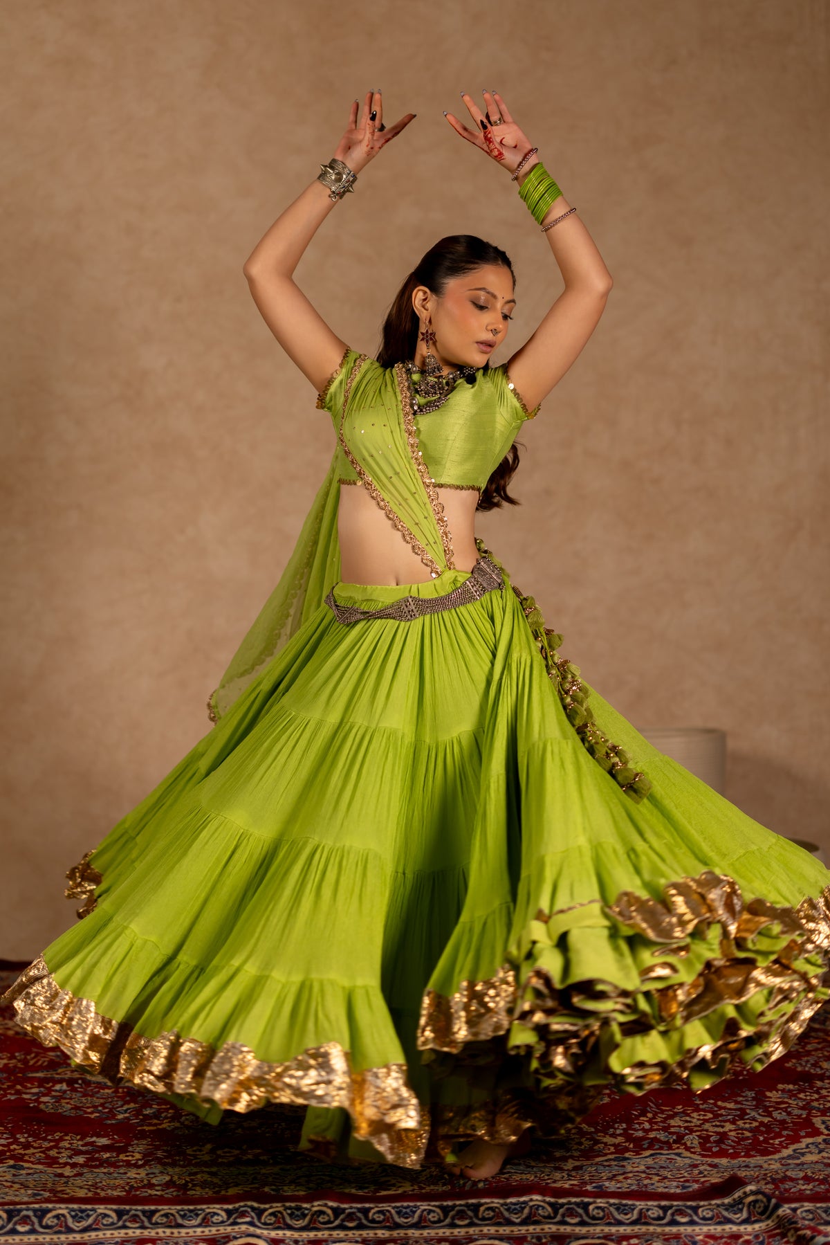 Jhamku Lehenga Set
