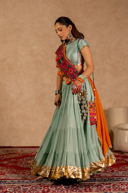 Jhamku Lehenga Set