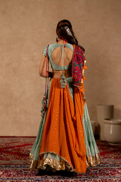 Jhamku Lehenga Set