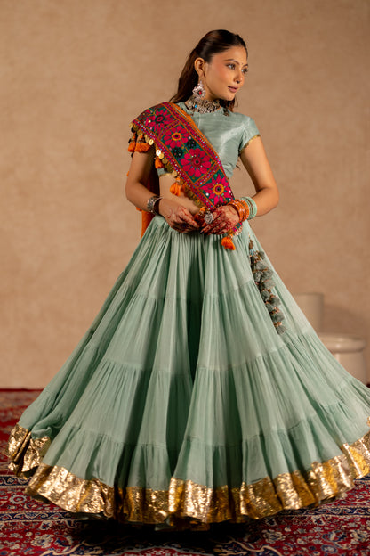 Jhamku Lehenga Set