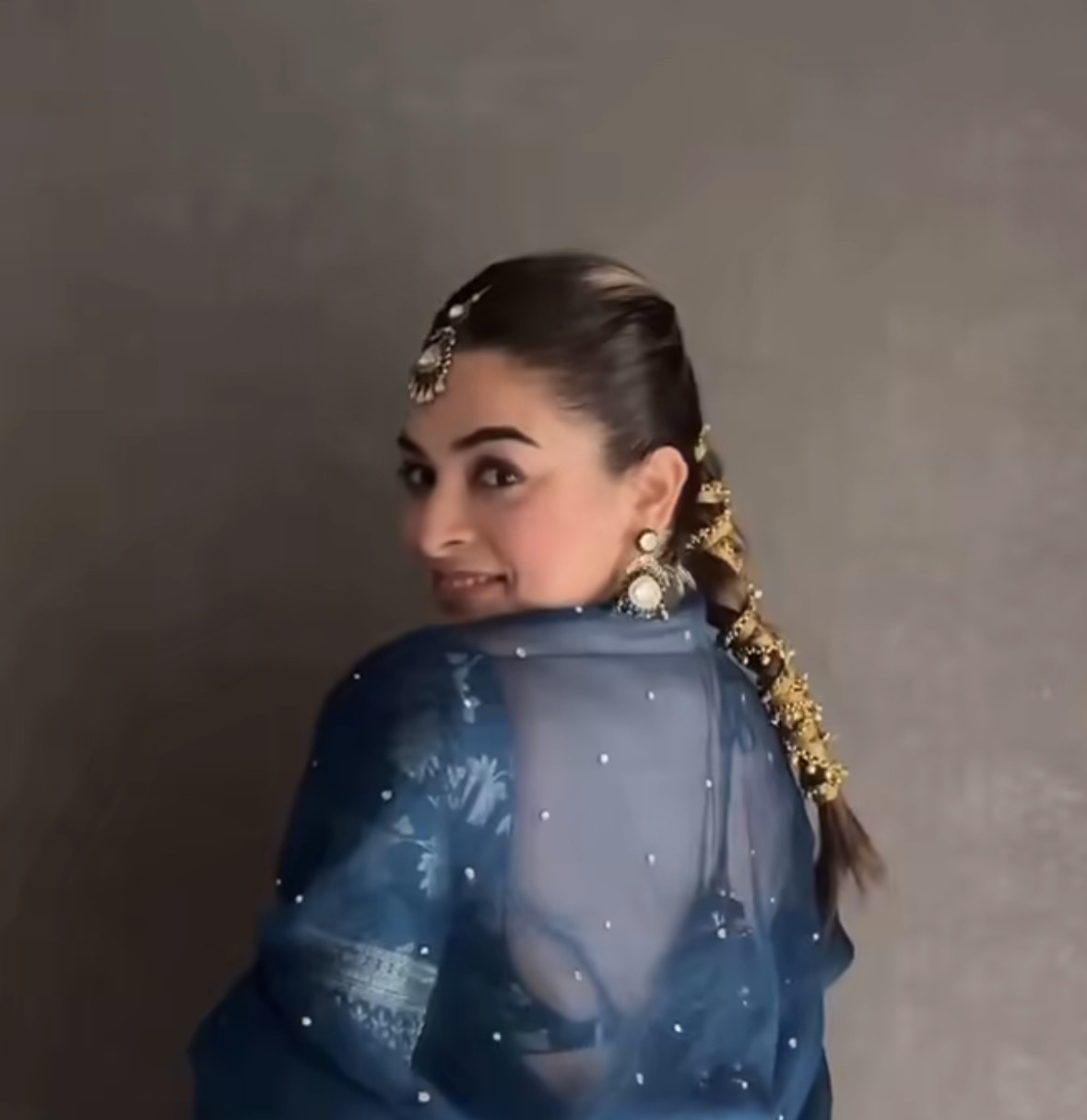 Gurleen Gambhir - Vaibhavi Lehenga Set - Anjanase