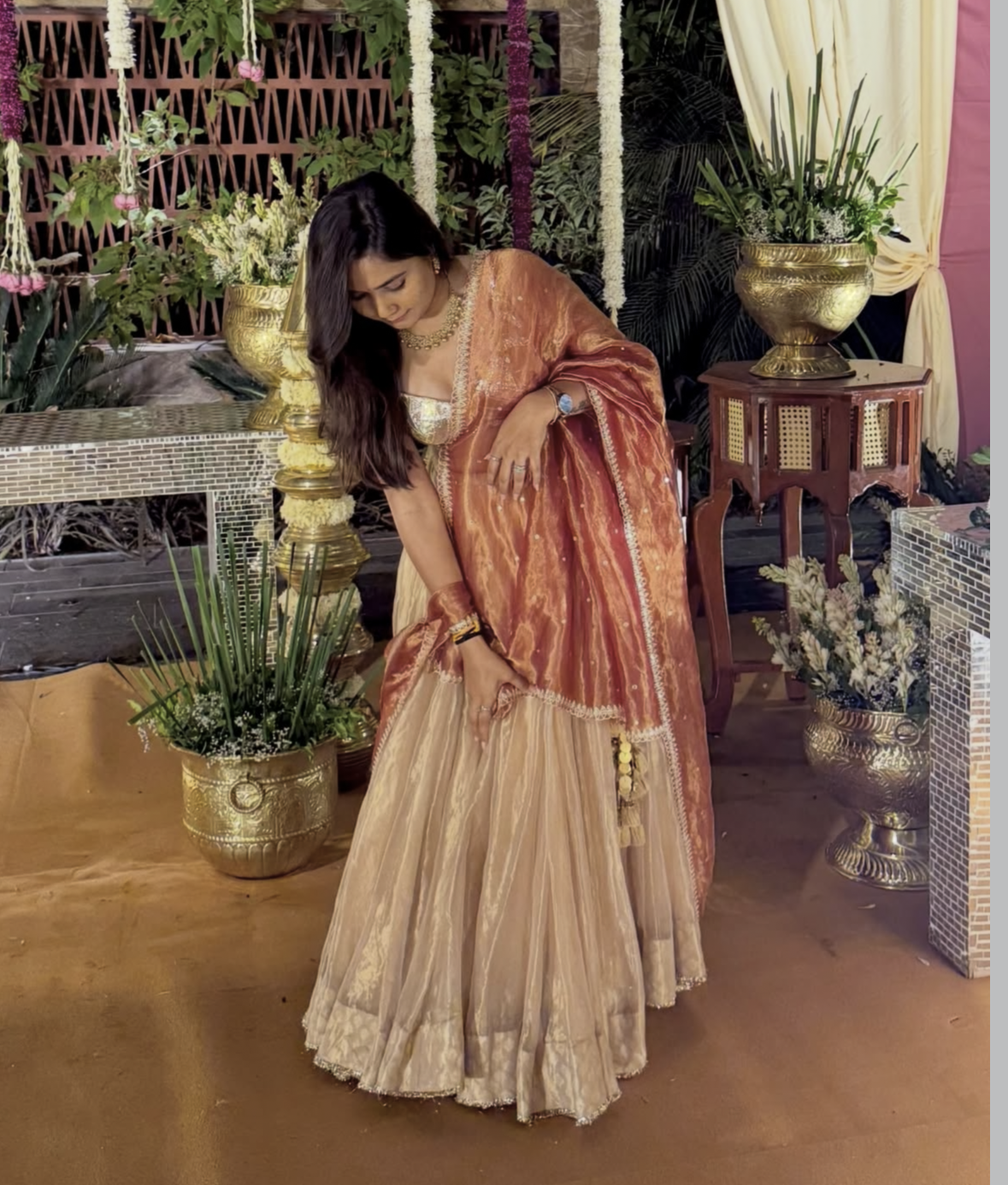 Vaidehi Talaviya - Chaand Lehenga Set - Anjanase