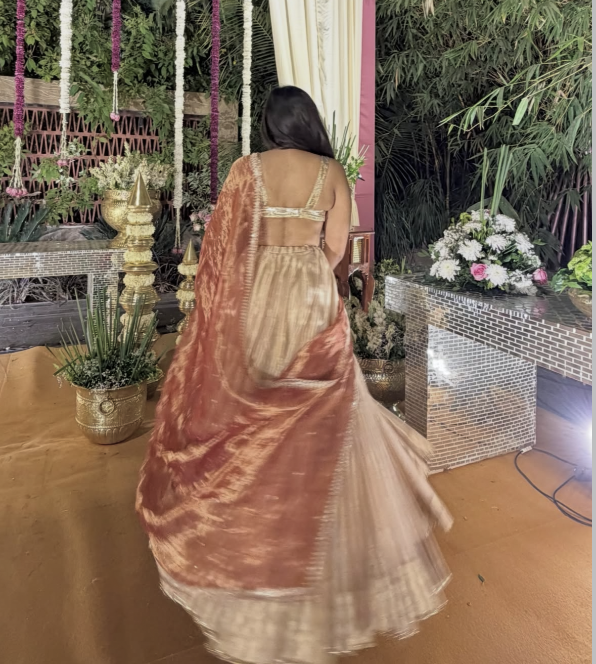 Vaidehi Talaviya - Chaand Lehenga Set - Anjanase