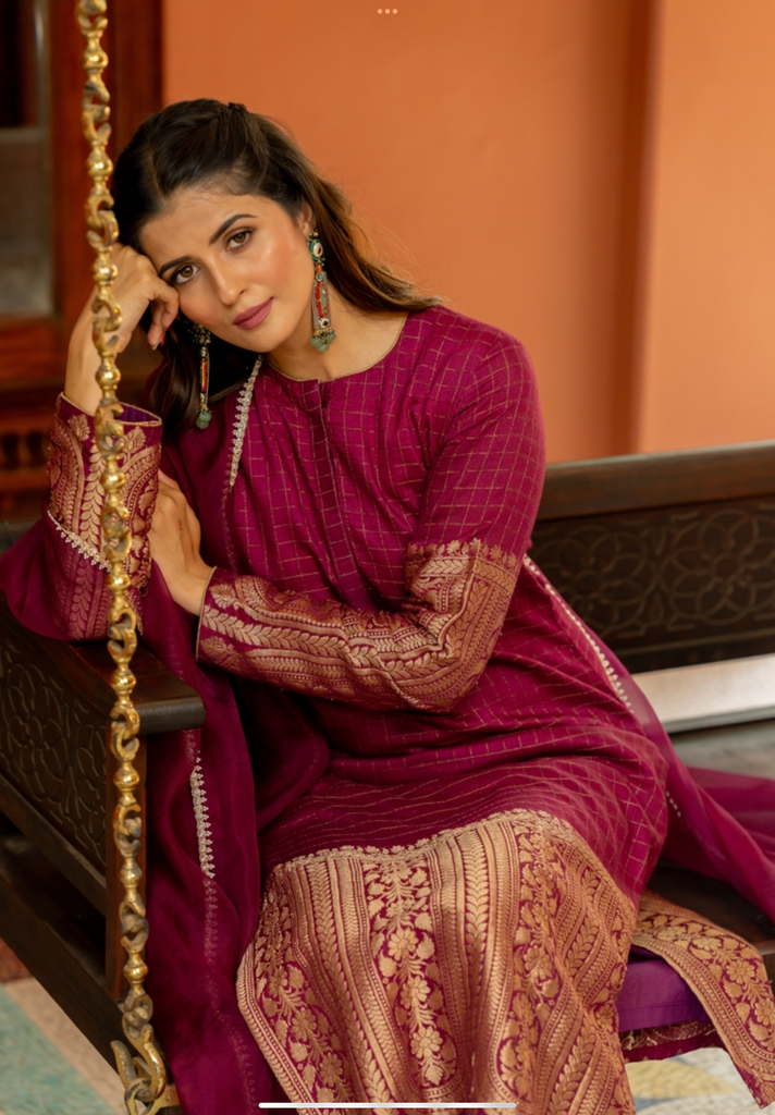 Bahaar Wine Kurta Set