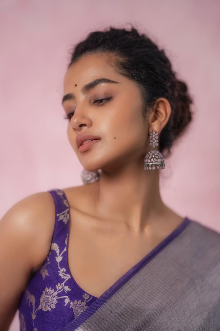 Anupama Parameswaran Saree