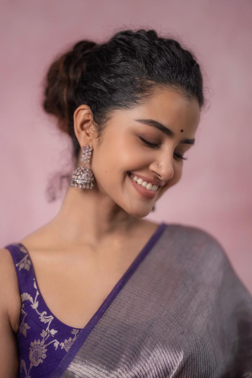 Anupama Parameswaran Saree