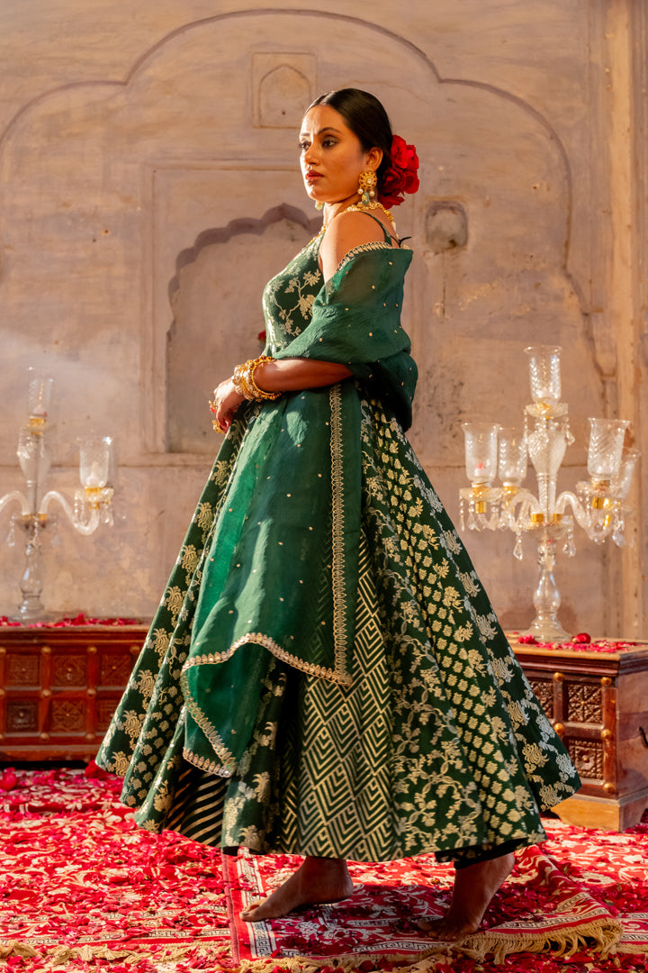 Sara Kukreja Anarkali Set