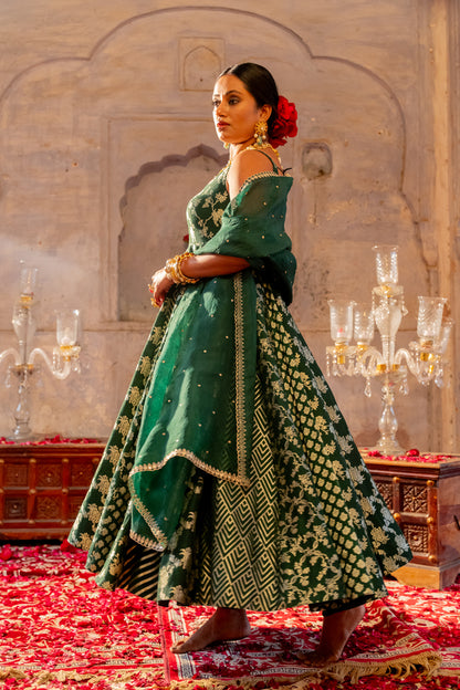 Sara Kukreja Anarkali Set