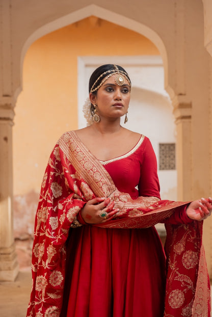 Pratishta Anarkali Set