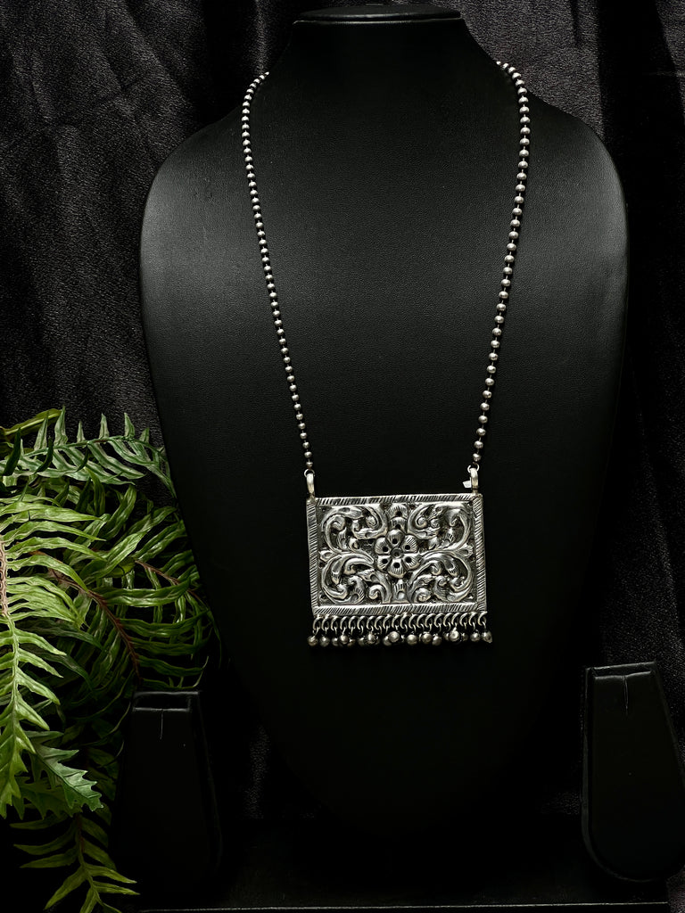 Rectangle Pendant Chain - Anjanase