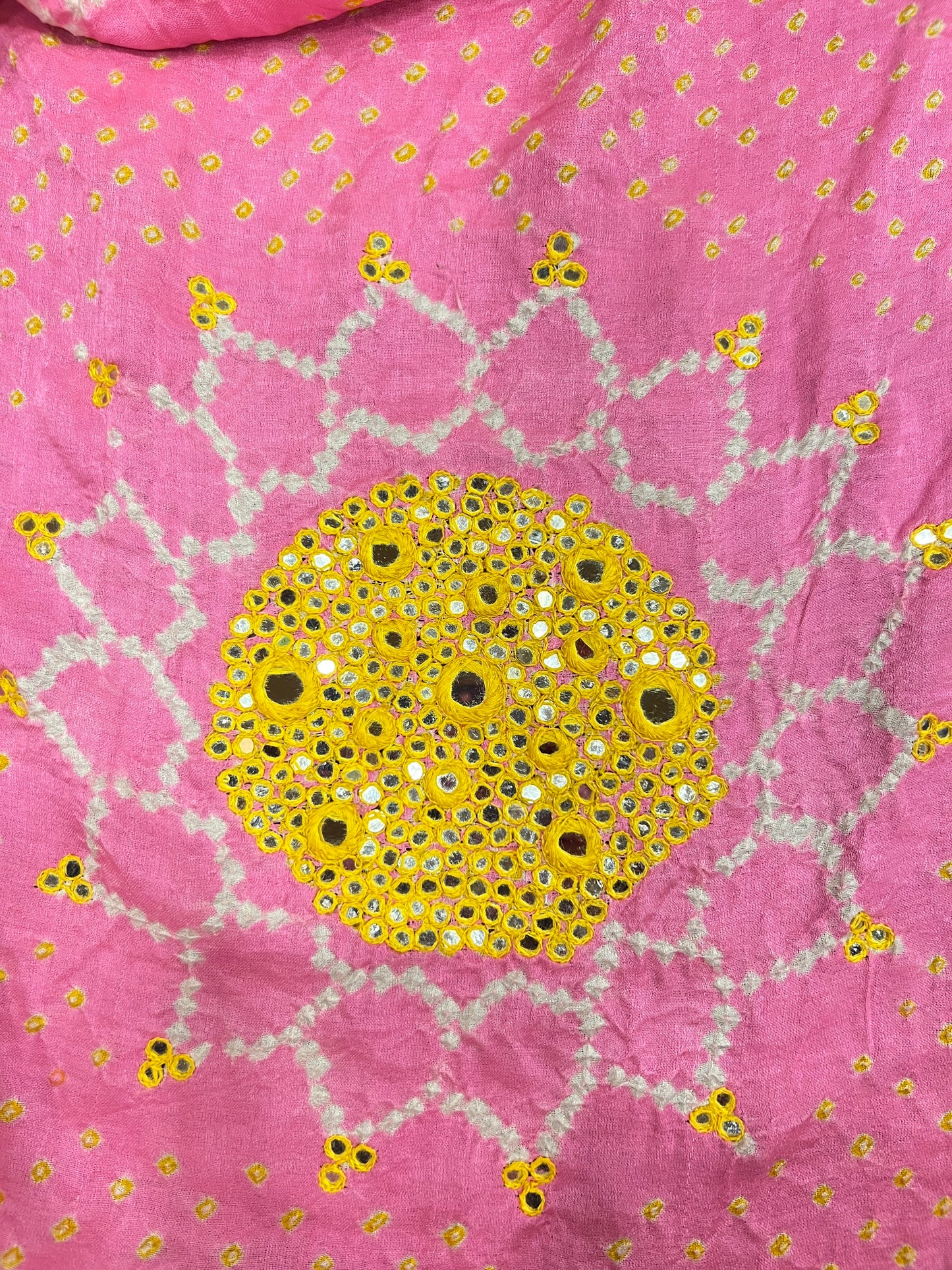 Pink bandhani dupatta