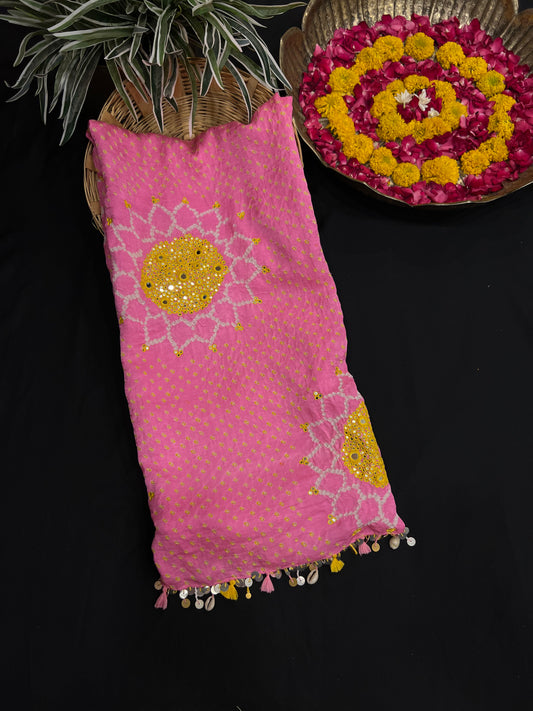 Pink bandhani dupatta