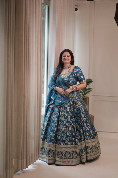 Anuradha Lehenga Set