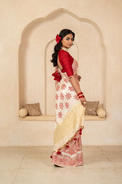 Nia Saree