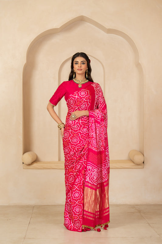 Nirahi Saree