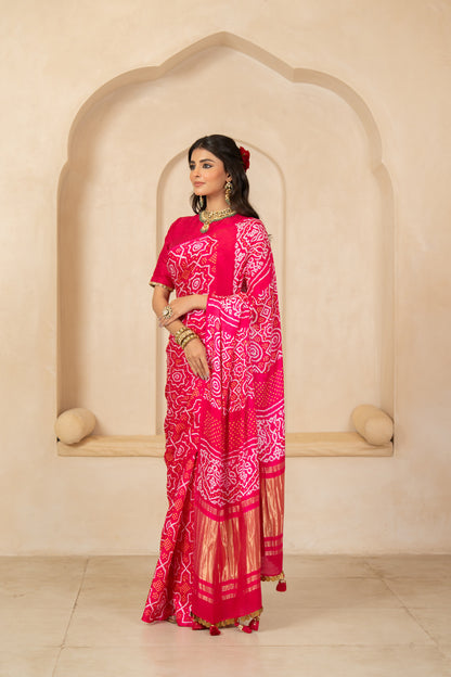 Nirahi Saree