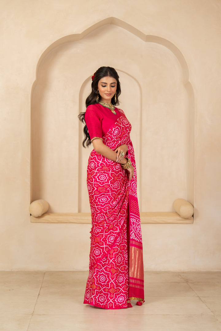 Nirahi Saree