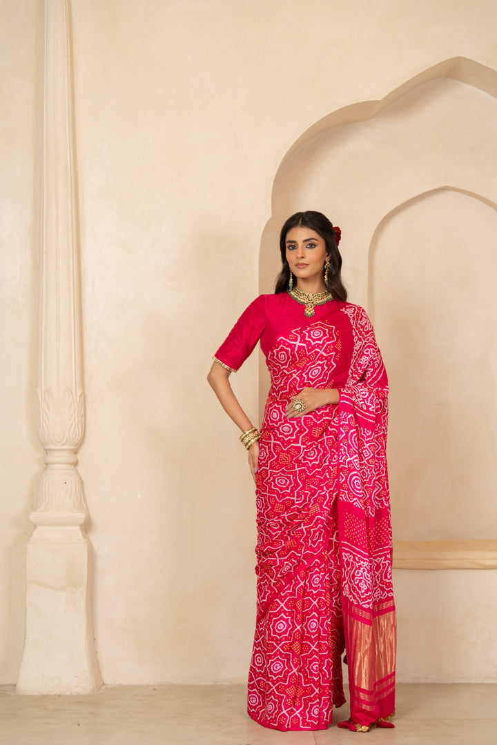 Nirahi Saree