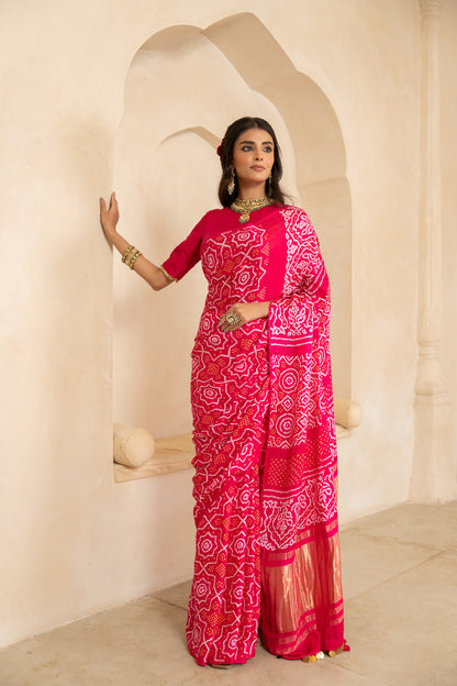 Nirahi Saree