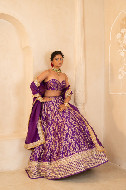 Banaarsi lehenga set with golden zari 