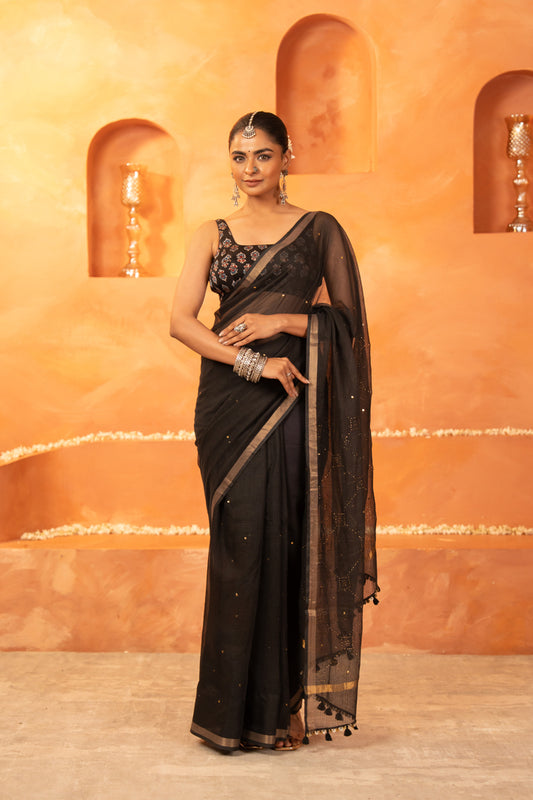 Urvi Saree