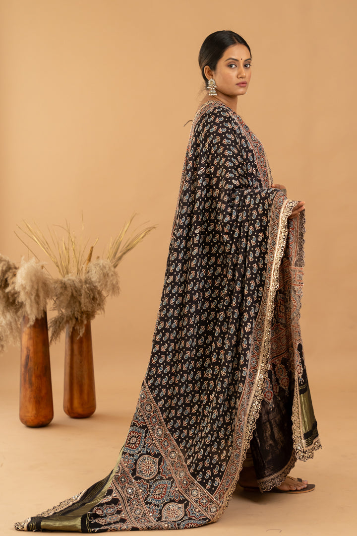 Beige Anarkali Set - Anjanase