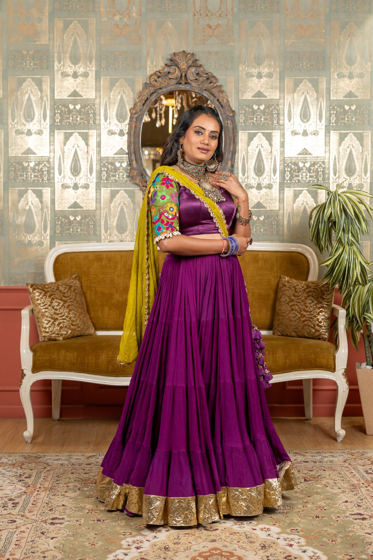 Jhamku Lehenga Set