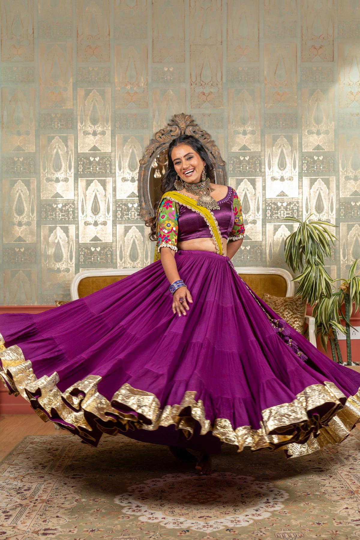 Jhamku Lehenga Set
