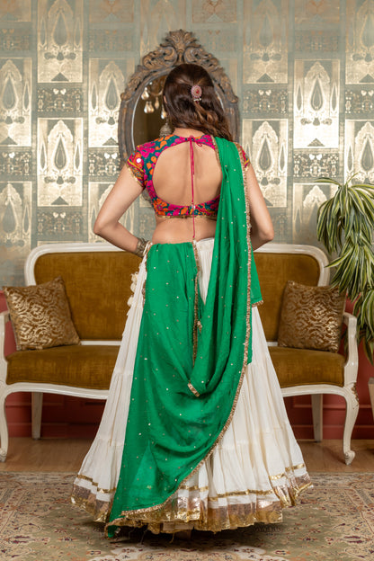 Jhamku Lehenga Set