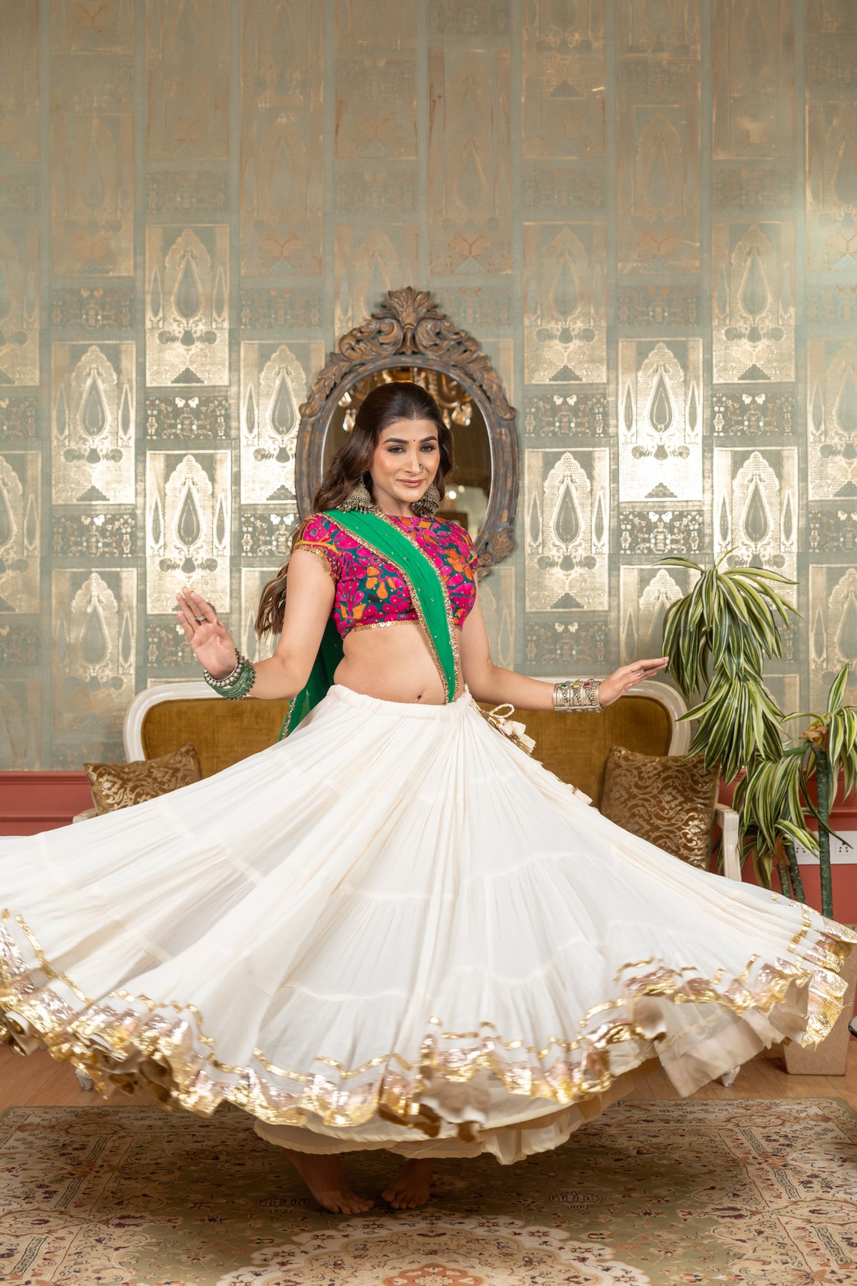 Jhamku Lehenga Set