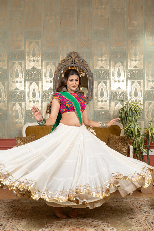 Jhamku Lehenga Set
