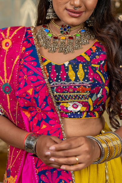 Jhamku Lehenga Set