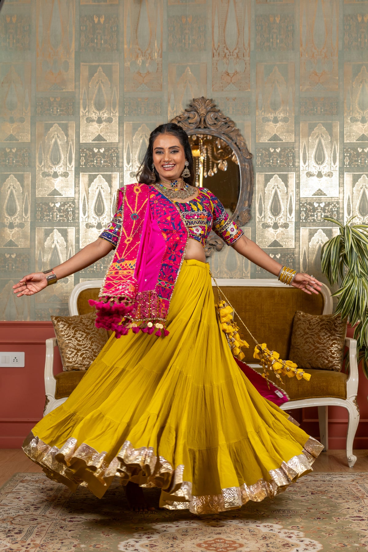 Jhamku Lehenga Set