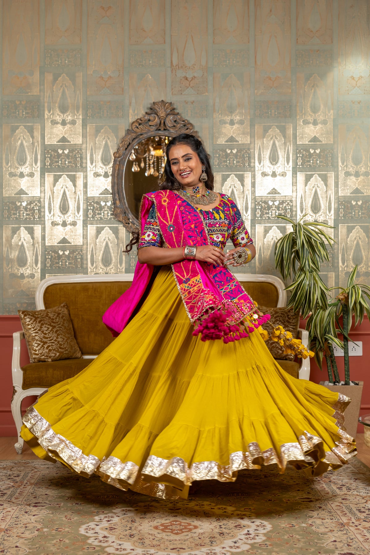 Jhamku Lehenga Set