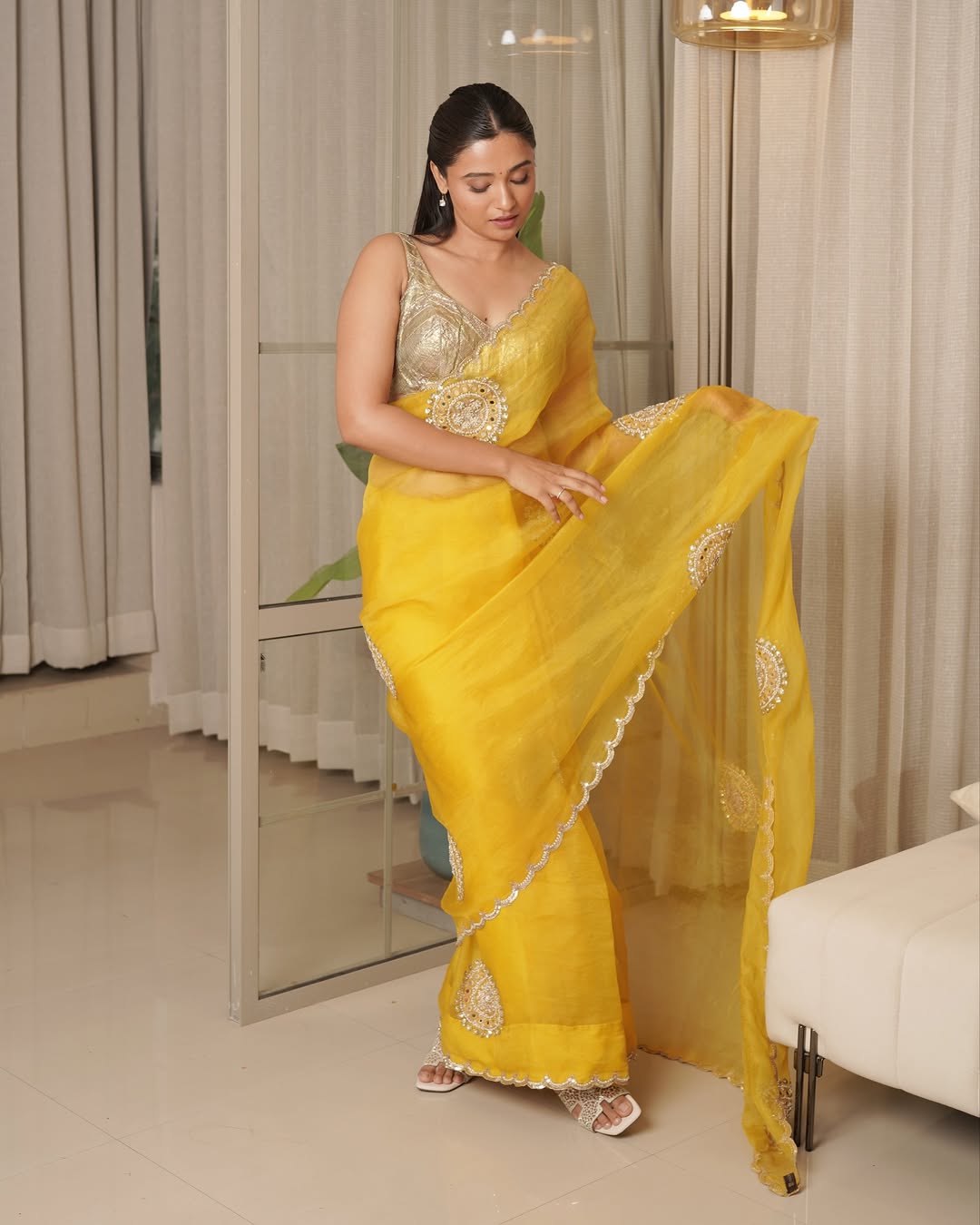 Shraddha Dangar Saree