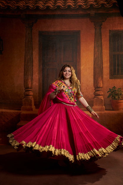 Jhamku Lehenga Set