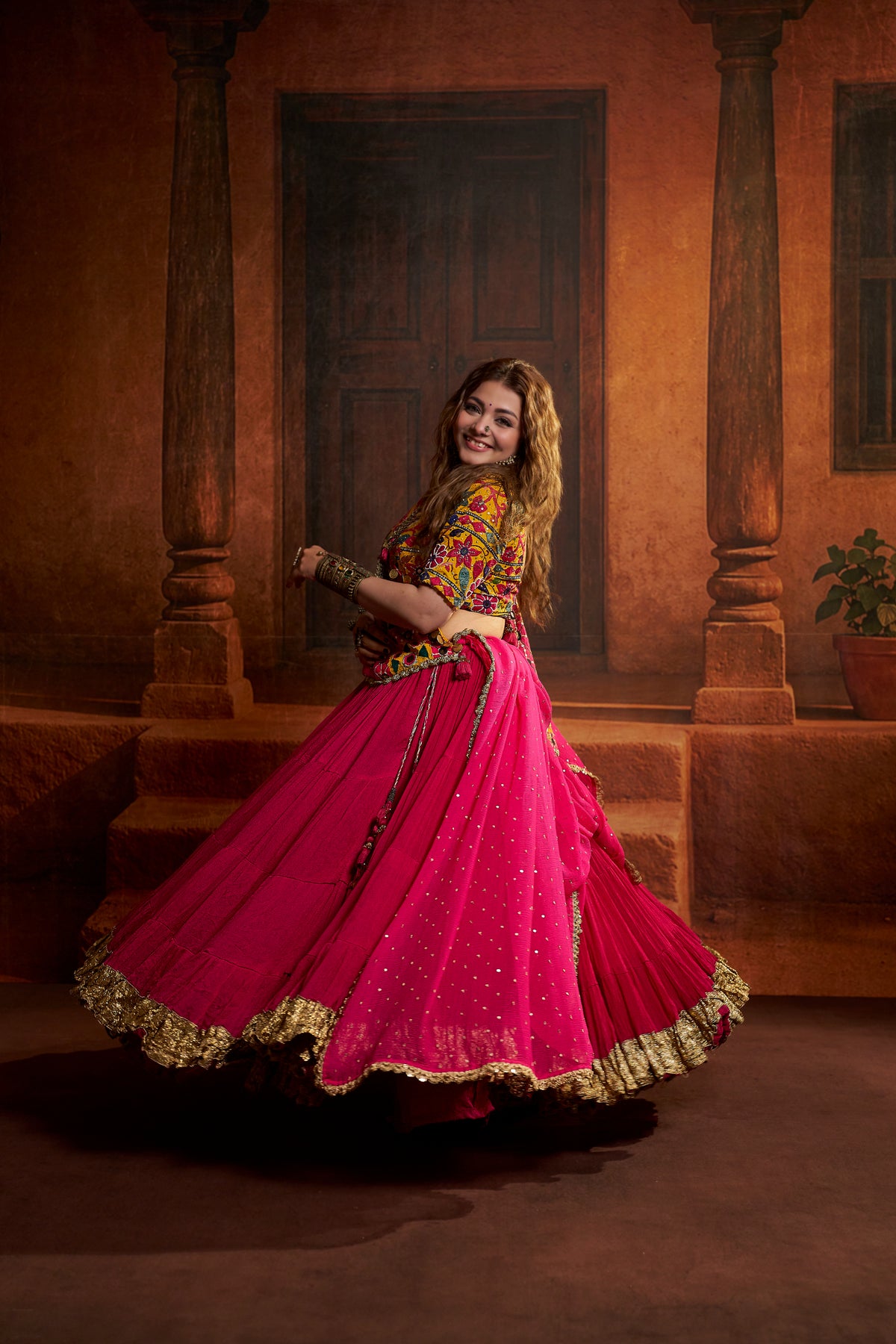 Jhamku Lehenga Set