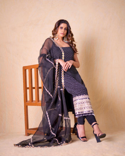 Sai Tamhankar Kurta set