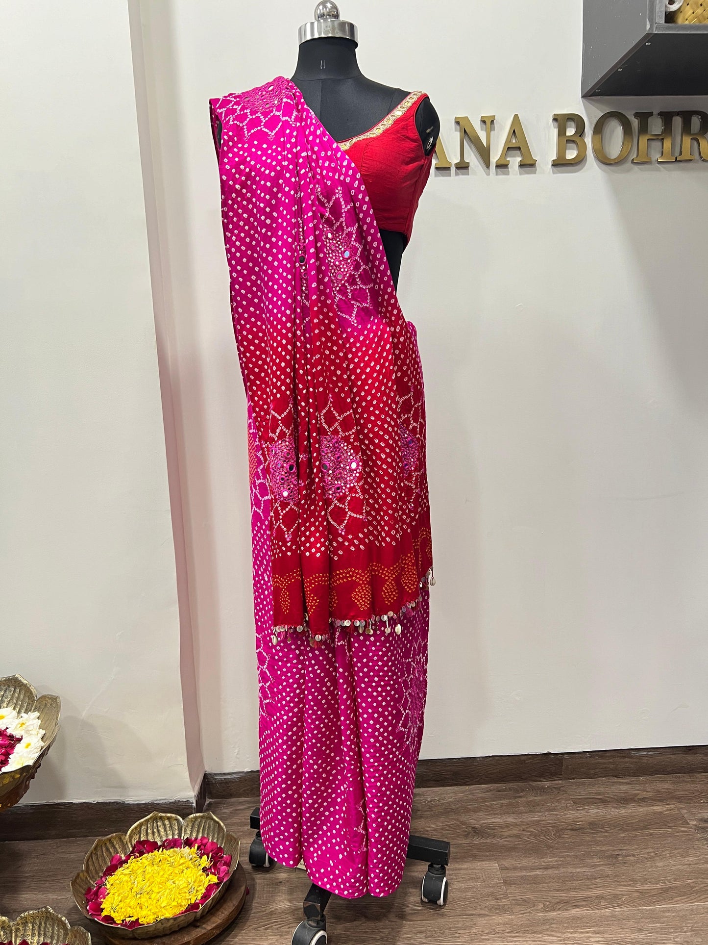 Surajmukhi Ombre Bandhani Saree