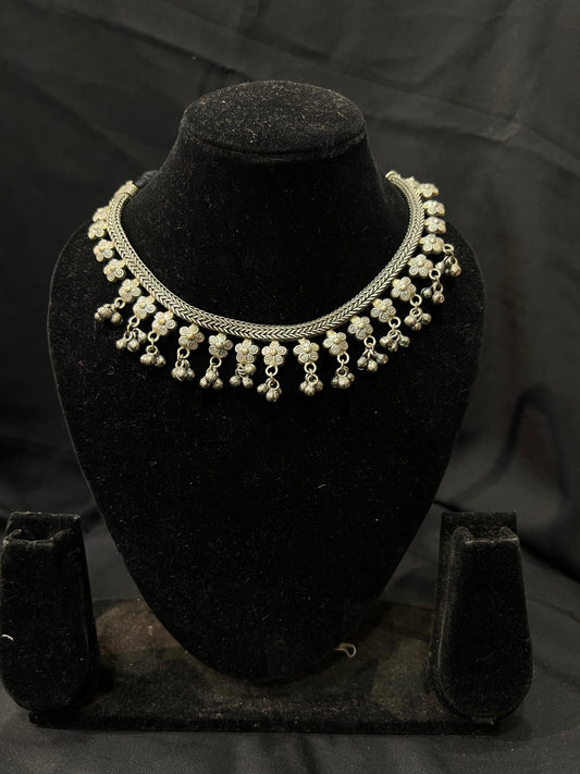 Oxidised Choker