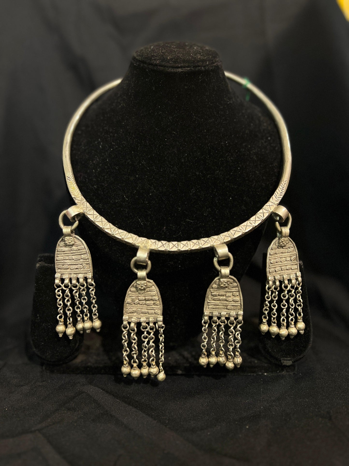 Hasli with 4 Triangle Pendants