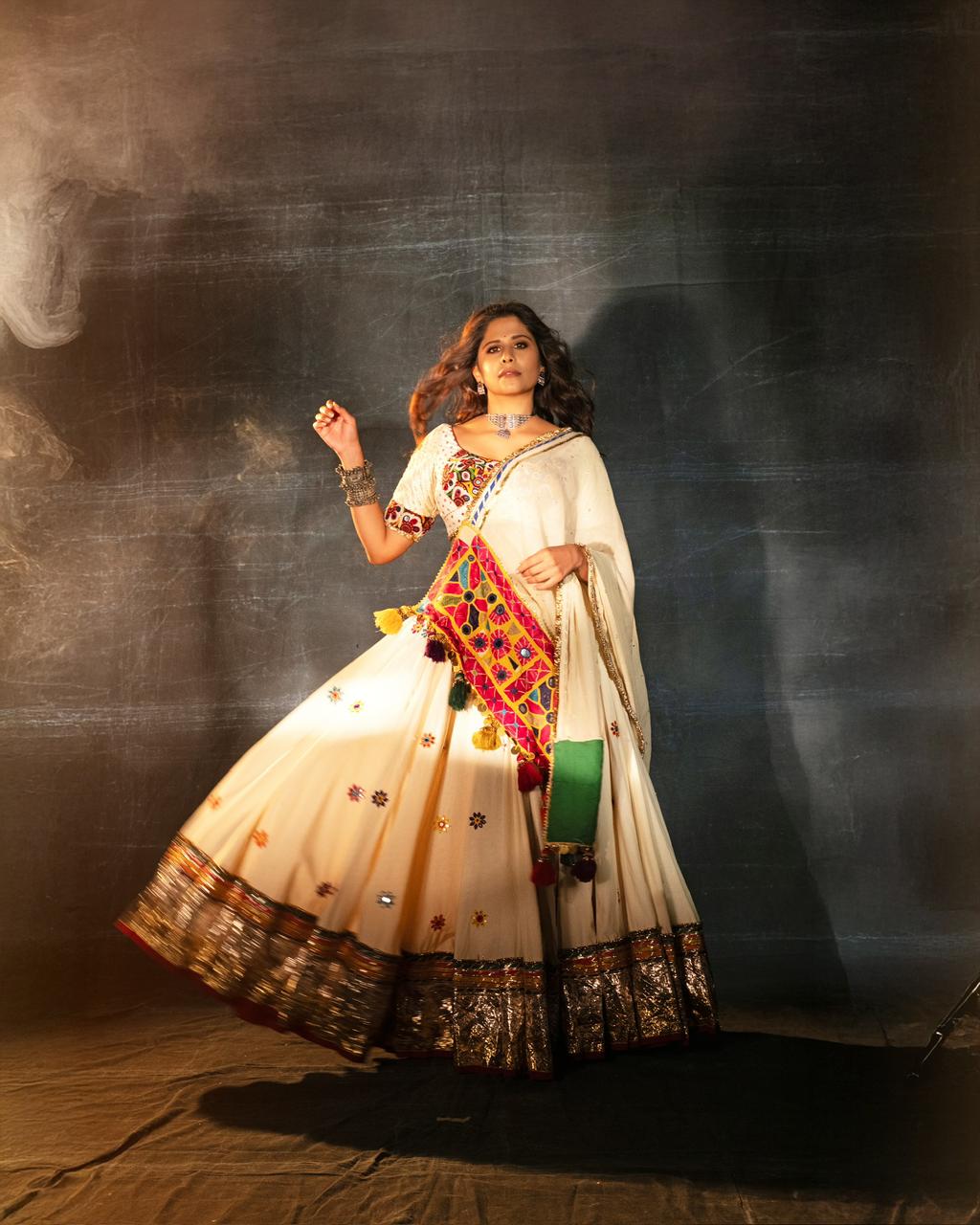 Saie Tamhankar Lehenga Set