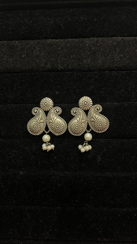 Oxidised Earring - Anjanase