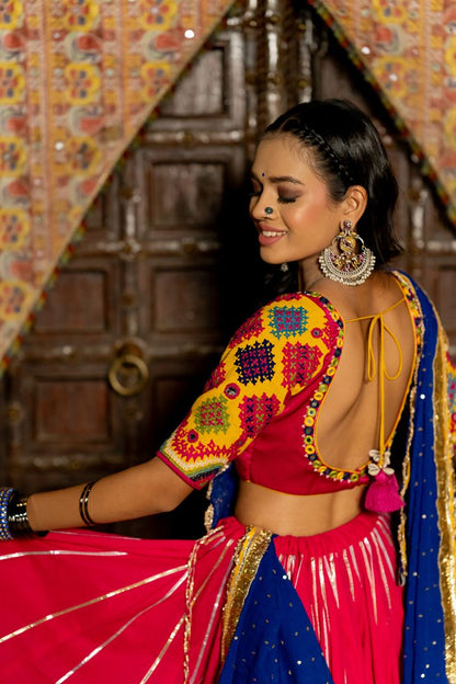 Gaji Patch Blouse - Anjanase