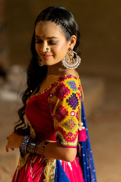 Gaji Patch Blouse - Anjanase